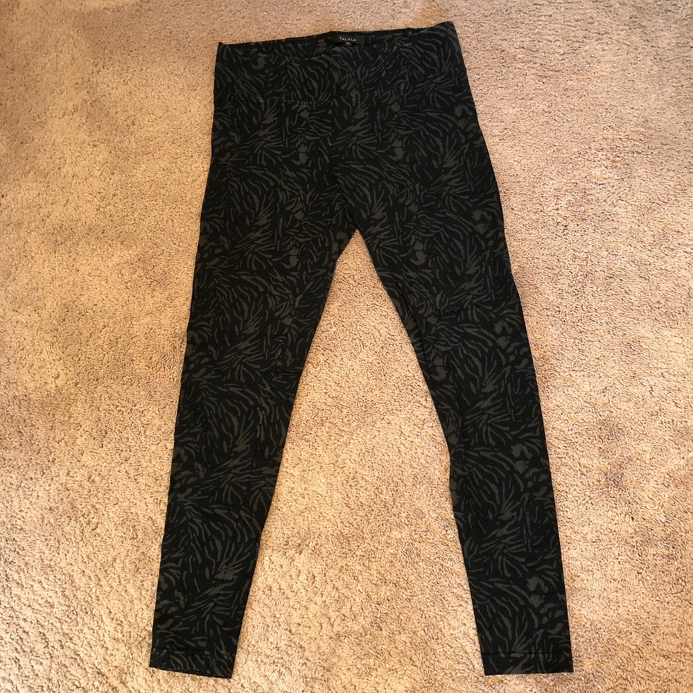 Aritzia leggings
